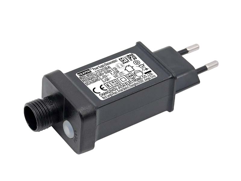 7.2W系列歐規(guī)GS/CE立式戶內常亮帶調光功能電源