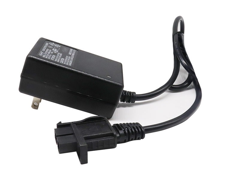 12W系列臥式美規(guī)UL帶轉(zhuǎn)燈充電器