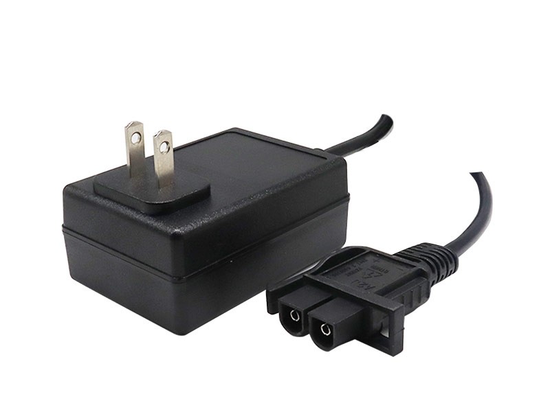 12W系列臥式美規(guī)UL帶轉燈充電器
